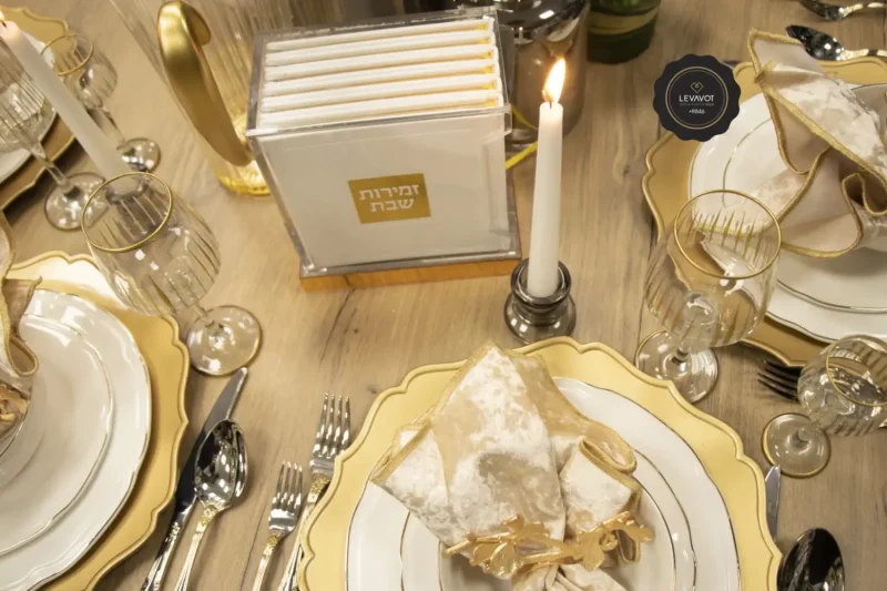 מפות ומפיות בד