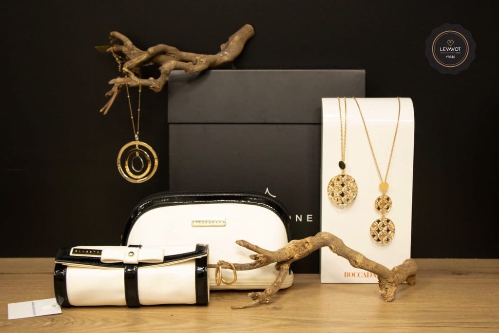 תכשיטים ושעונים